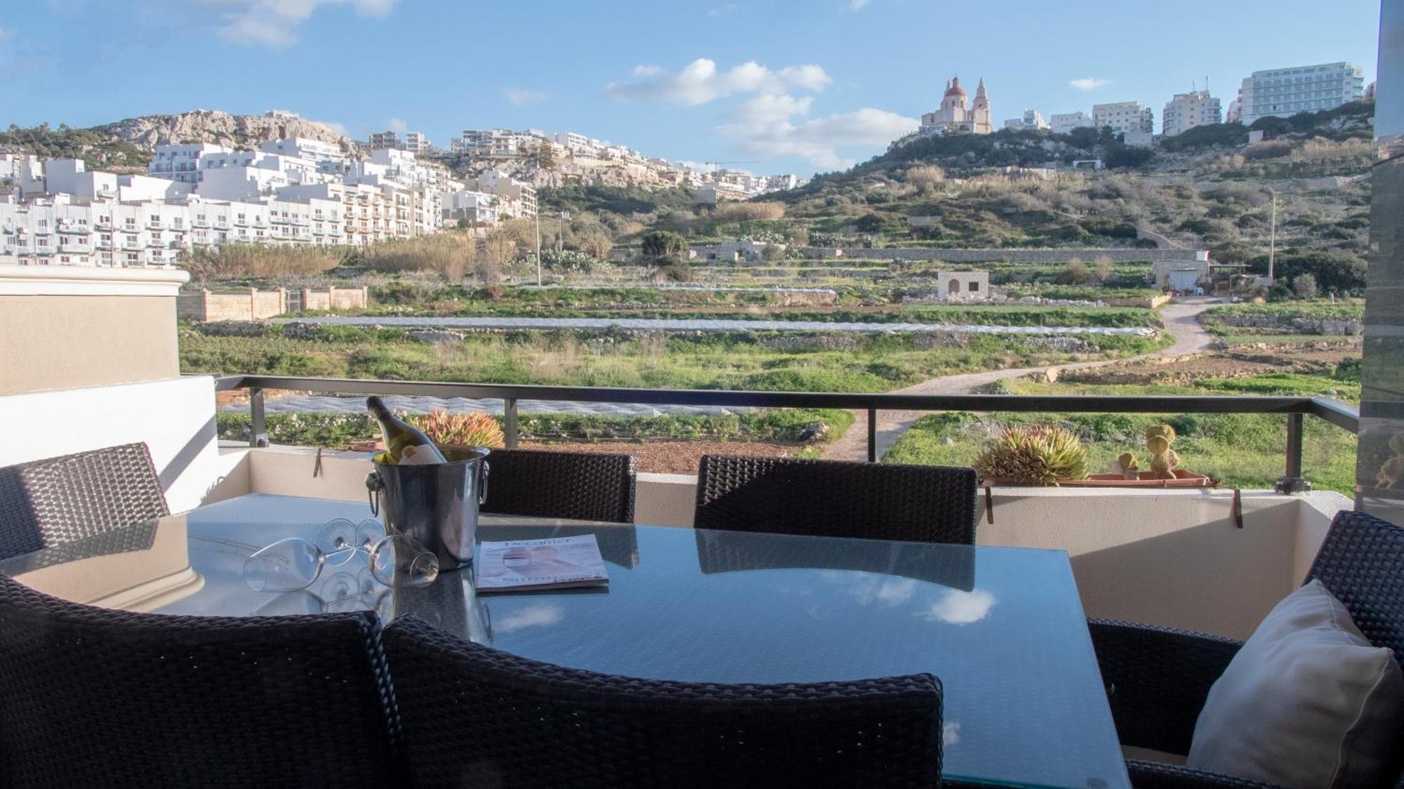 Mellieha Bay 3 Bedroom Apartment " Bliss On The Bay " Esterno foto